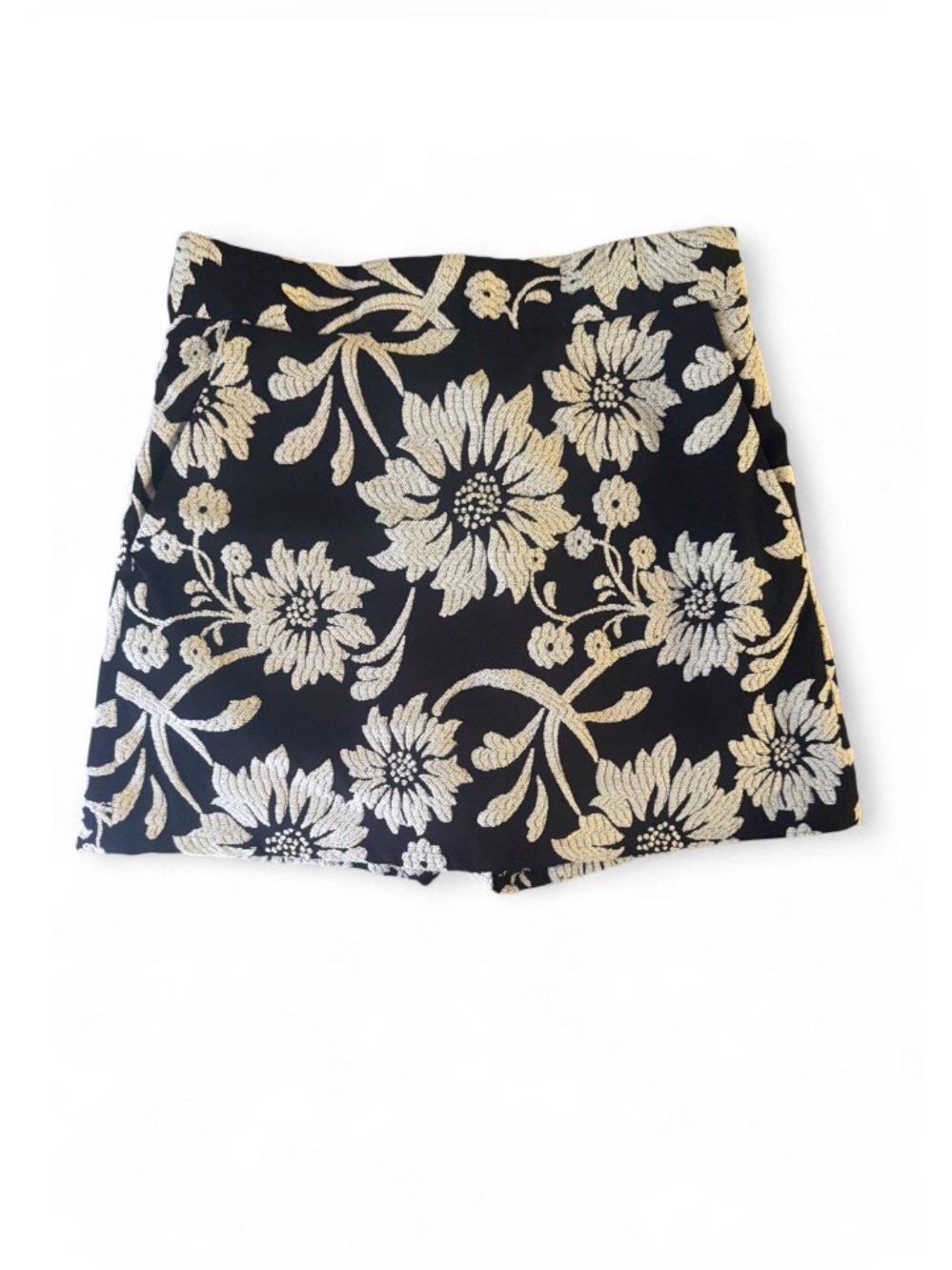 Zara Floral Jacquard Shorts